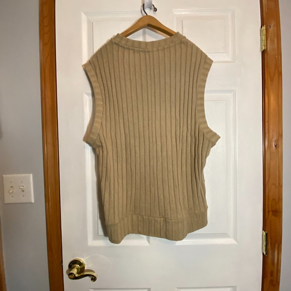 Oversized Small Tan V Neck Vest - Picture 2 of 2